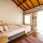Casa Do Souto - Com Piscina By House And People بيت للعطل فييرا دو مينهو