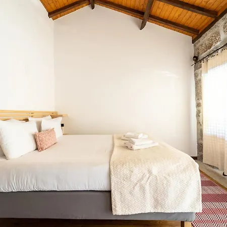 Casa Do Souto - Com Piscina By House And People Feriehus Vieira do Minho