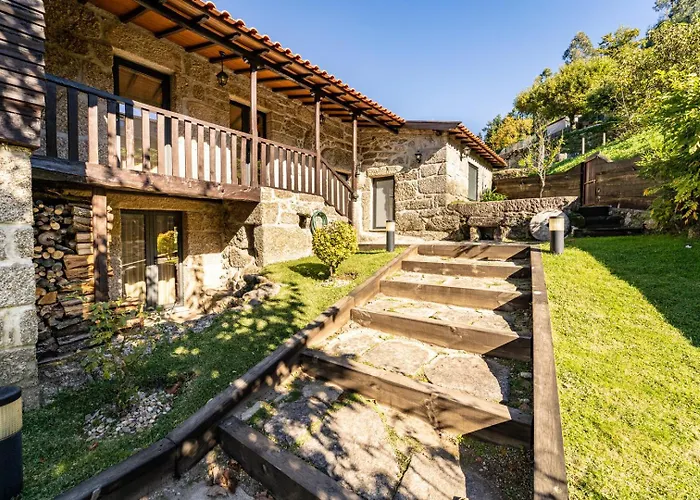 Дом отдыха Casa Do Souto - Com Piscina By House And People